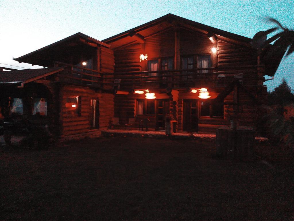 Гостевой дом Casa Muntelui - Sambata Сымбэта-де-Сус Экстерьер фото