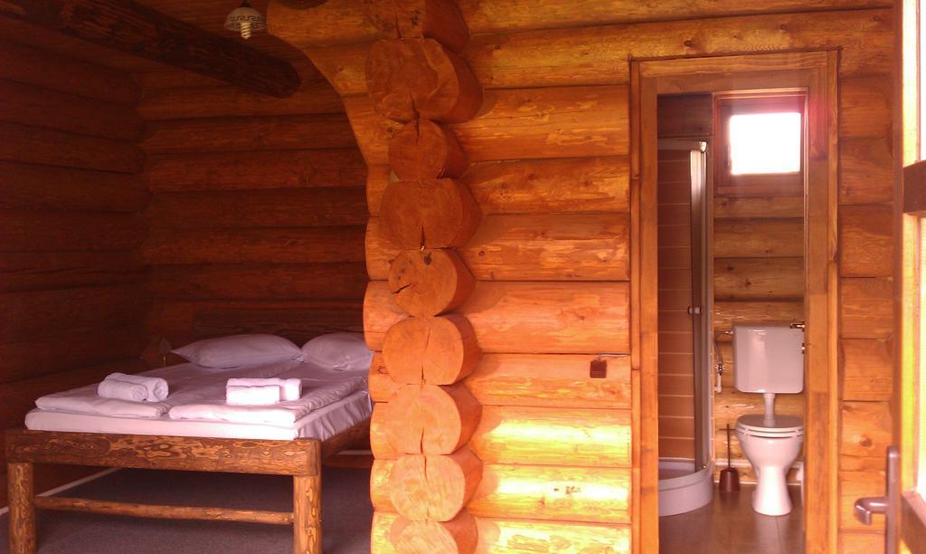 Гостевой дом Casa Muntelui - Sambata Сымбэта-де-Сус Номер фото